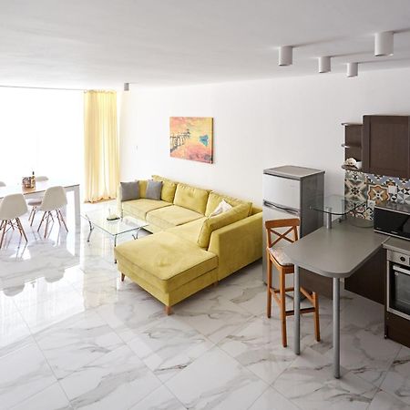 Luxury First Line Apartment With Pool By The Sea Nessebar Eksteriør billede