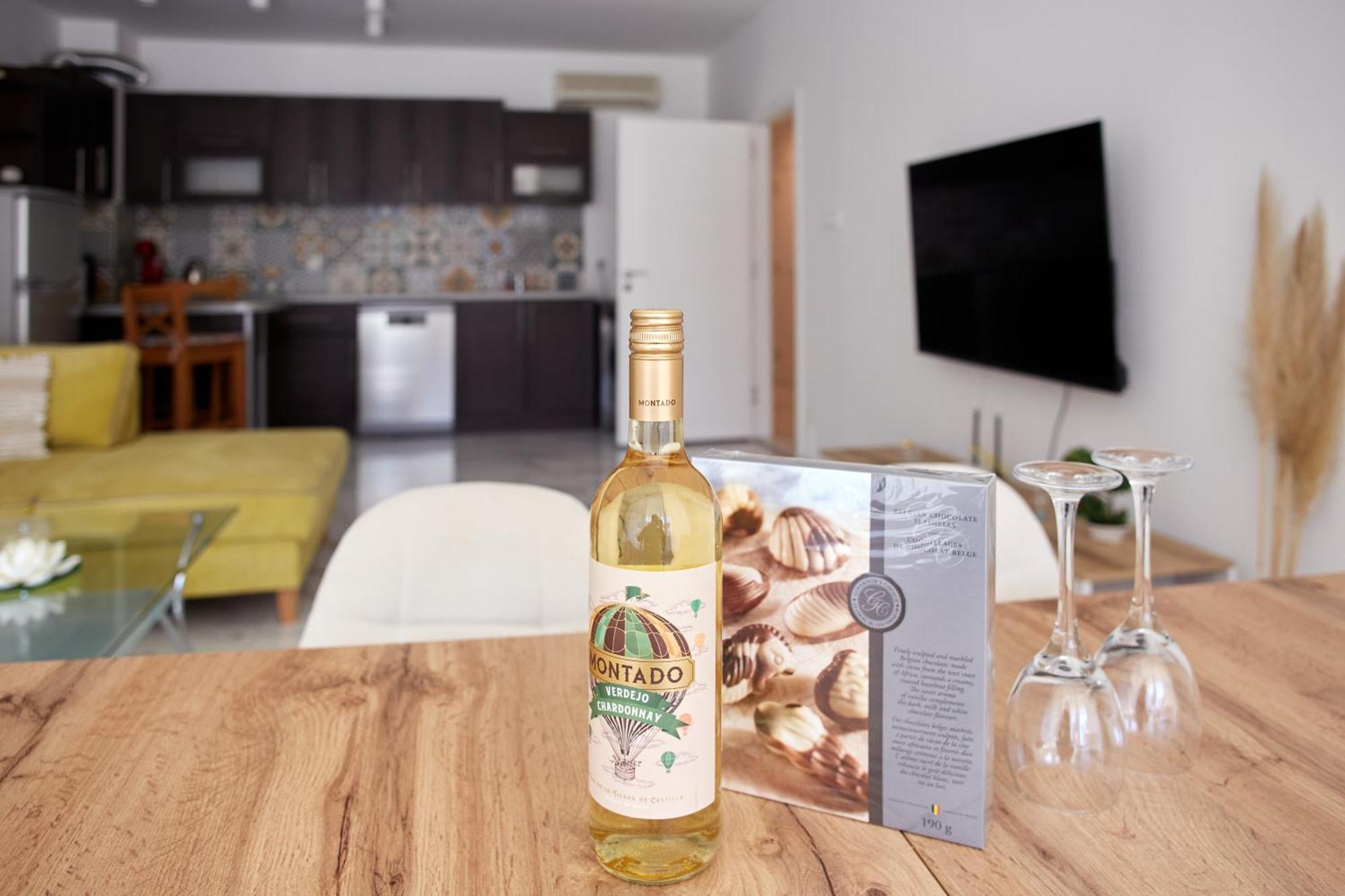 Luxury First Line Apartment With Pool By The Sea Nessebar Eksteriør billede